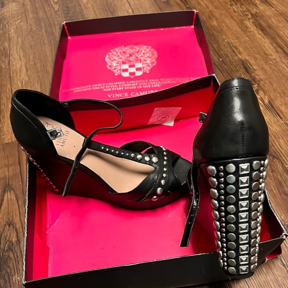 New in box! Retail: $129 Vince Camuto women’s size 10 M! Style VC-Simonas. - Picture 5 of 8